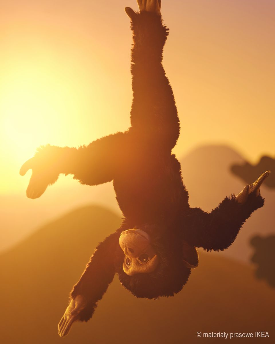 pluszowa małpka z kolekcji IKEA SANDLÖPARE